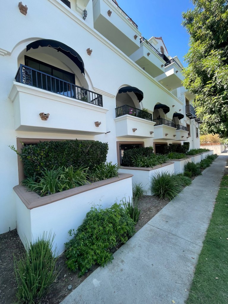 Showcases 7 Clam Shell and Closed End Awnings at Tamara Condominiums in Studio City | Studio City | Van Nuys Awning | Studio City