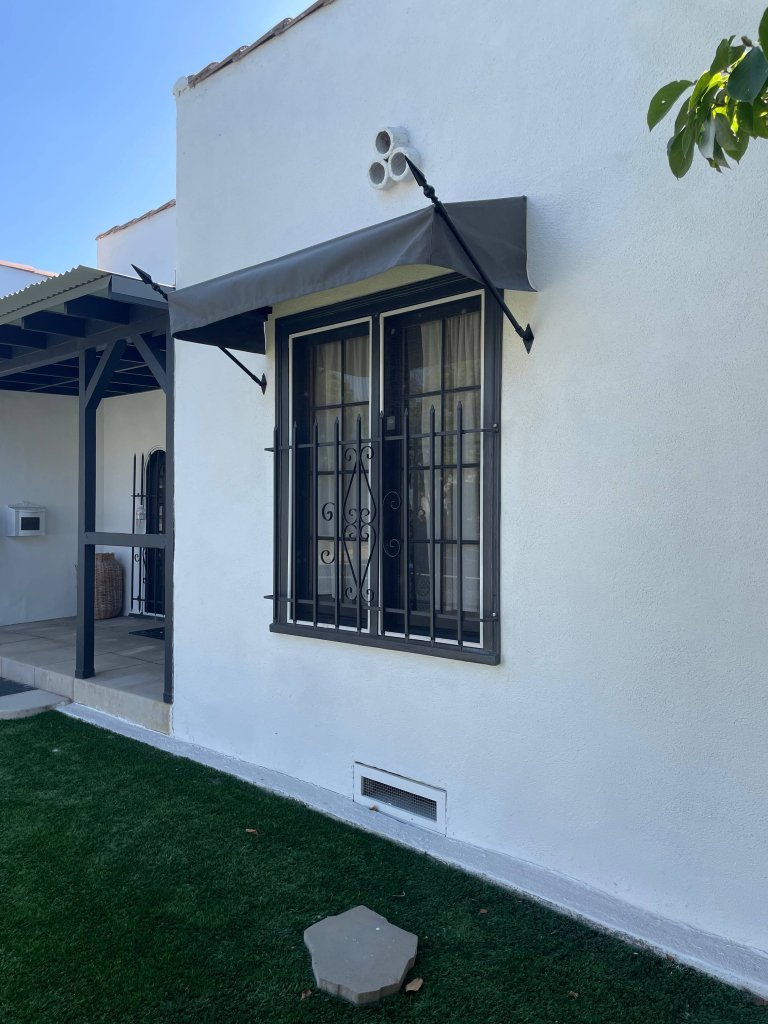 Closed End Spearhead Awnings in Los Angeles | Los Angeles, CA | Van Nuys Awning | Los Angeles