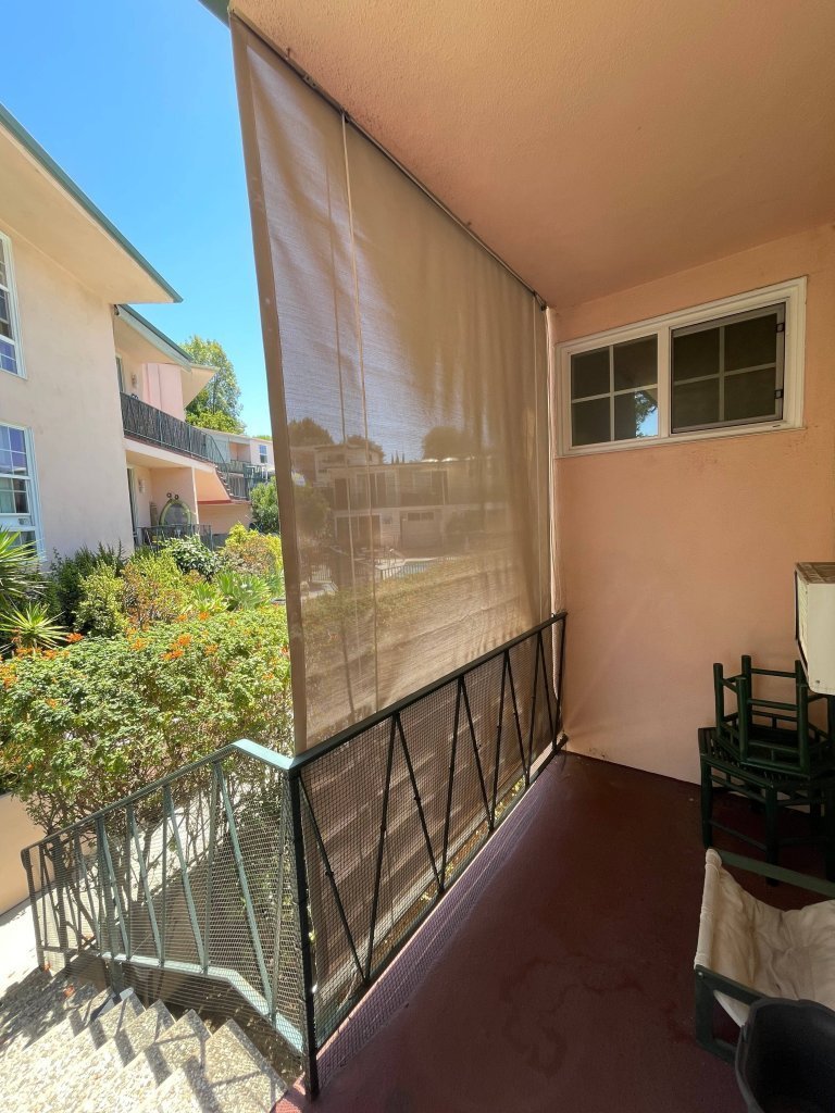 Showcases 9 Manual Exterior Solar Screens in Los Angeles, CA | Los Angeles, CA | Van Nuys Awning | Los Angeles