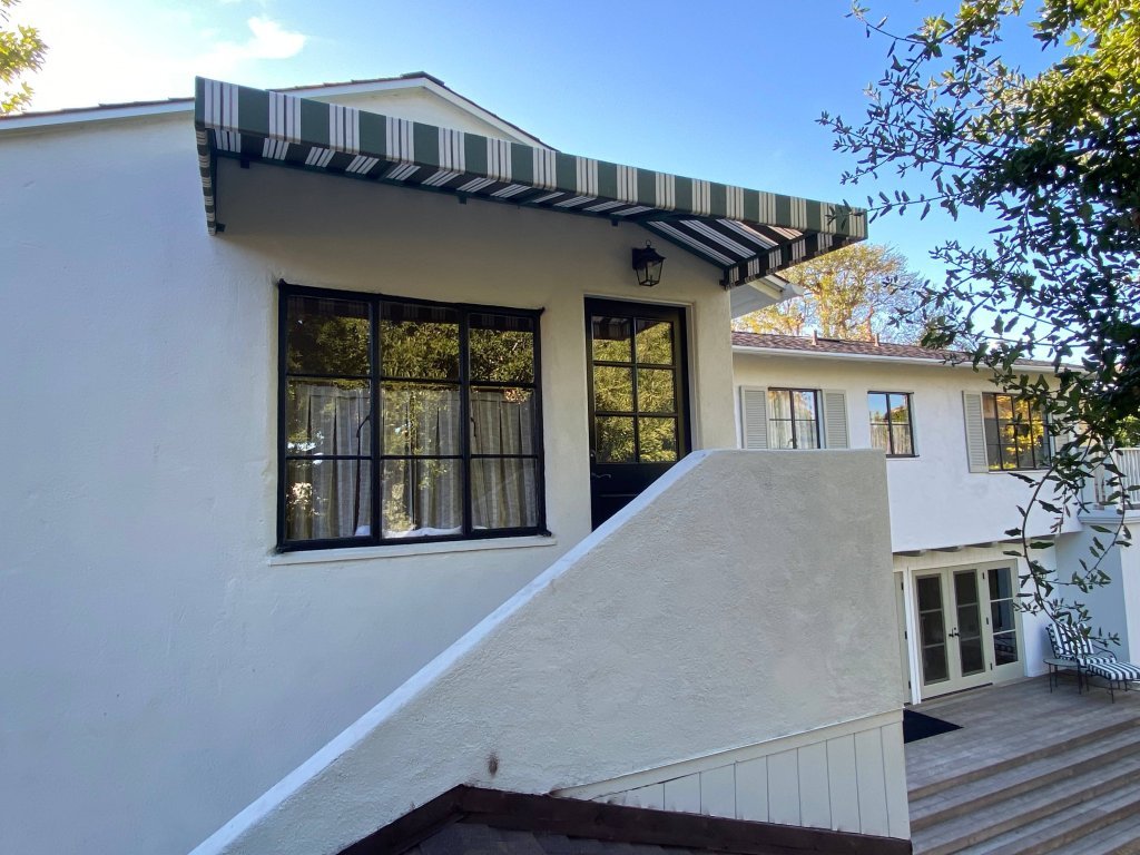 Roof Mount Closed End Awnings with Posts and Traverse Drapes | Toluca Lake, CA | Van Nuys Awning | Toluca Lake